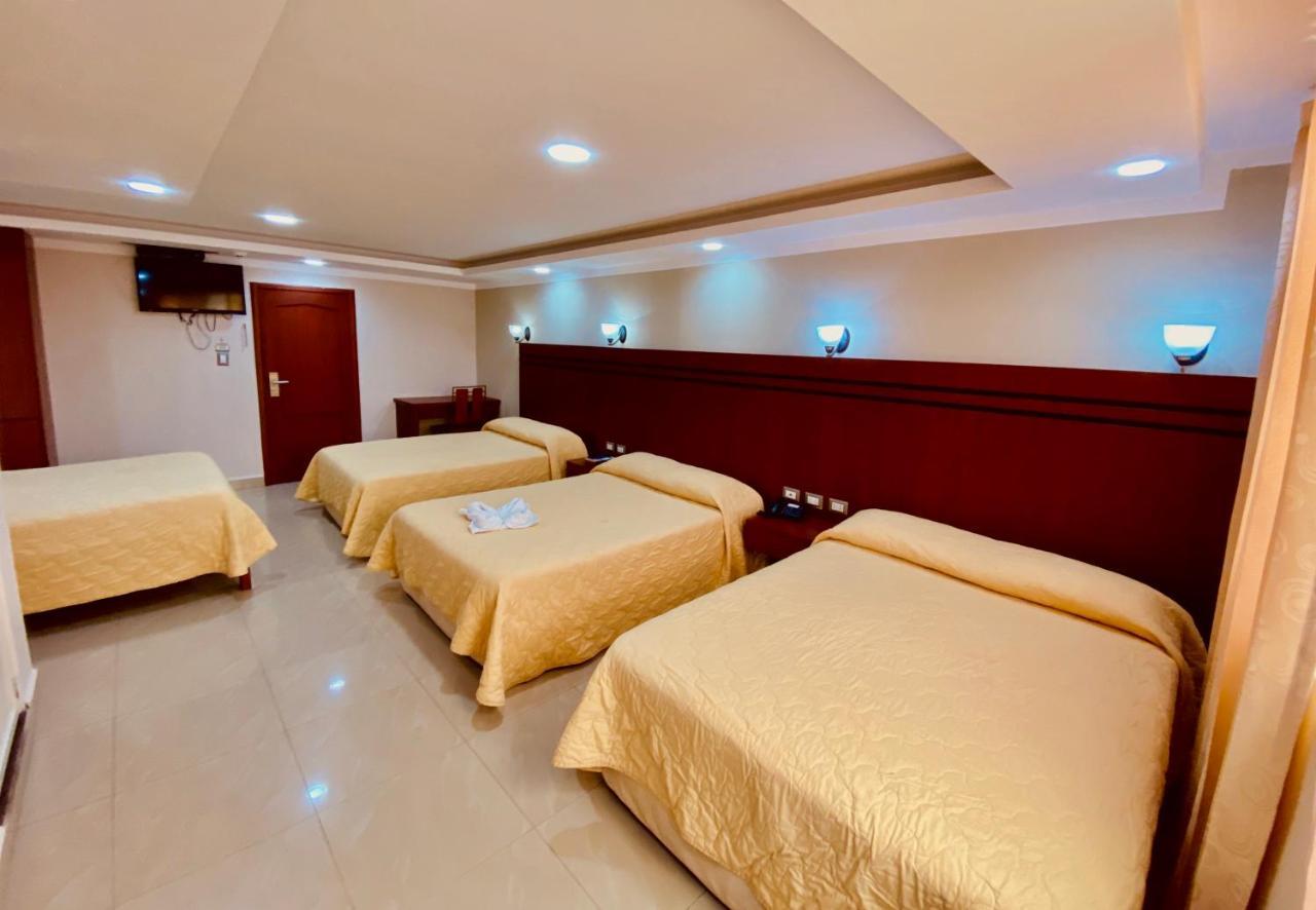 Hotel Adriand's Machala Buitenkant foto