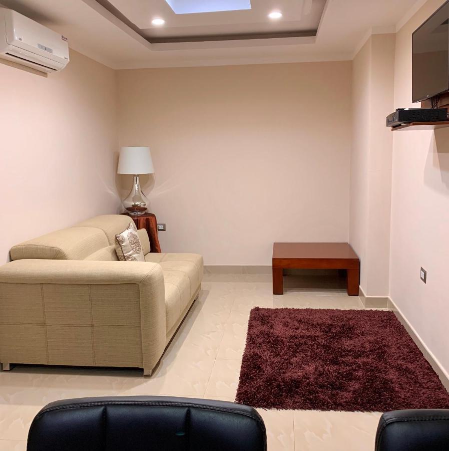 Hotel Adriand's Machala Buitenkant foto