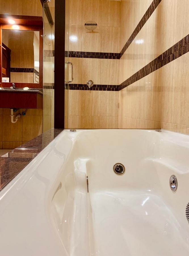 Hotel Adriand's Machala Buitenkant foto