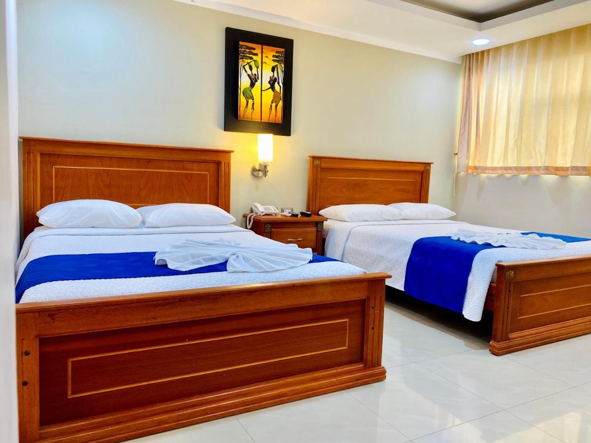 Hotel Adriand's Machala Buitenkant foto