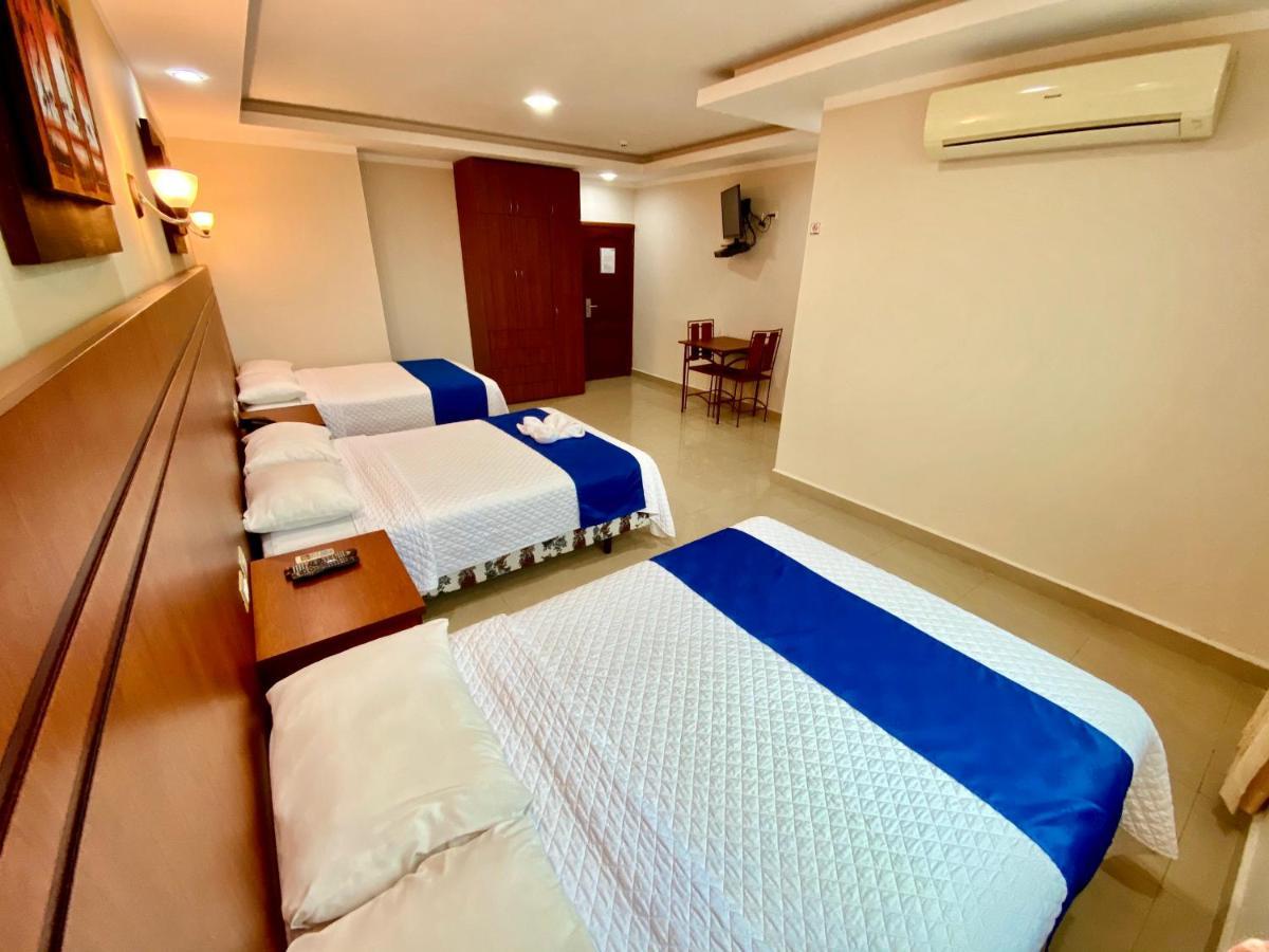Hotel Adriand's Machala Buitenkant foto